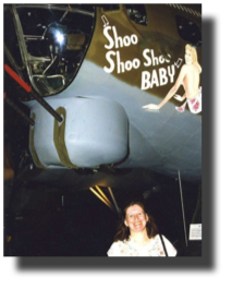 Clarisa Rojas Bazán and the Boeing B-17 G Shoo Shoo Shoo Baby. Clarisa Rojas Bazán and the Boeing B-17 G Shoo Shoo Shoo Baby.