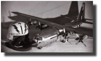 Lockheed C-130 Hercules. Scratch built in metal by Rojas Bazán. Scale 1:24. Electrical system for propellers and lights. Made in 1988. Lockheed C-130 Hercules. Scratch built in metal by Rojas Bazán. Scale 1:24. Electrical system for propellers and lights. Made in 1988.