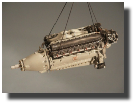 Allison V-1710-33. Scratch built in metal by Rojas Bazán. 1:15 scale. Allison V-1710-33. Scratch built in metal by Rojas Bazán. 1:15 scale.