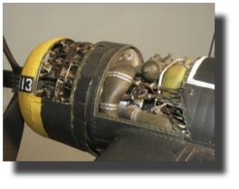 F4U-1 Corsair. Pratt & Whitney R-2800-8- Induction and hydraulic system. Movable cowl flaps. Scratch built in metal by Rojas Bazán. Scale 1:15. F4U-1 Corsair. Pratt & Whitney R-2800-8- Induction and hydraulic system. Movable cowl flaps. Scratch built in metal by Rojas Bazán. Scale 1:15.