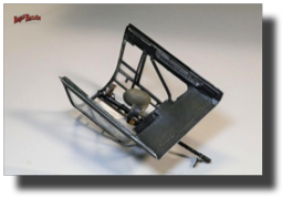 Junkers Ju 87 B-1 Stuka. Aft canopy and MG15. Scratch built in metal by Rojas Bazán. 1:16 scale. Junkers Ju 87 B-1 Stuka. Aft canopy and MG15. Scratch built in metal by Rojas Bazán. 1:16 scale.