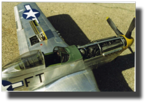 P-51 D Mustang. Packard V-1650-7 Merlin. Scratch built in metal by Rojas Bazán. 1:15 scale. P-51 D Mustang. Packard V-1650-7 Merlin. Scratch built in metal by Rojas Bazán. 1:15 scale.